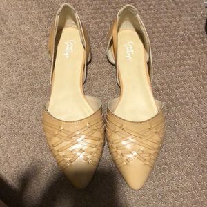 ✨NEVERWORN Tan Flats